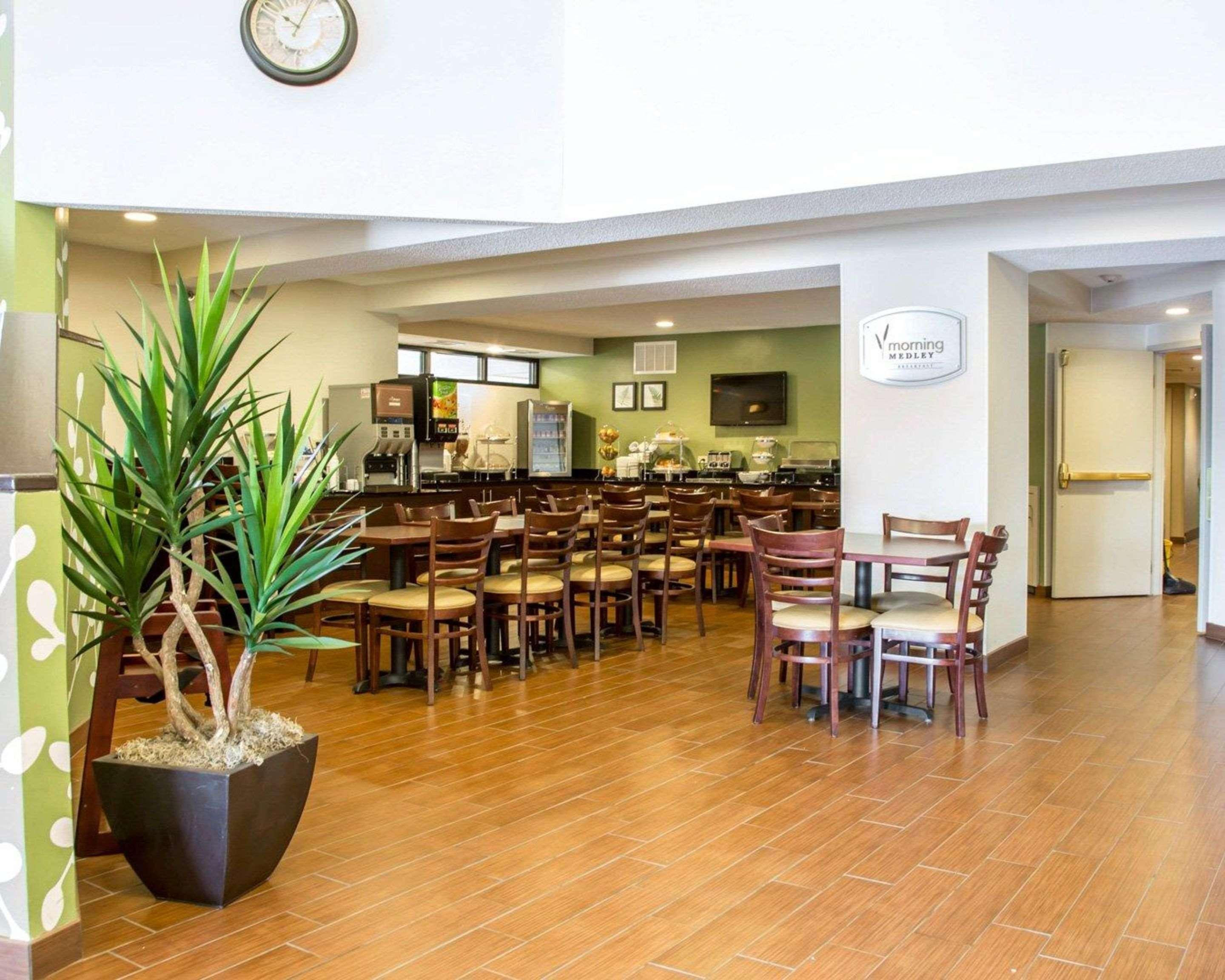 Sleep Inn Midway Airport Bedford Park Esterno foto
